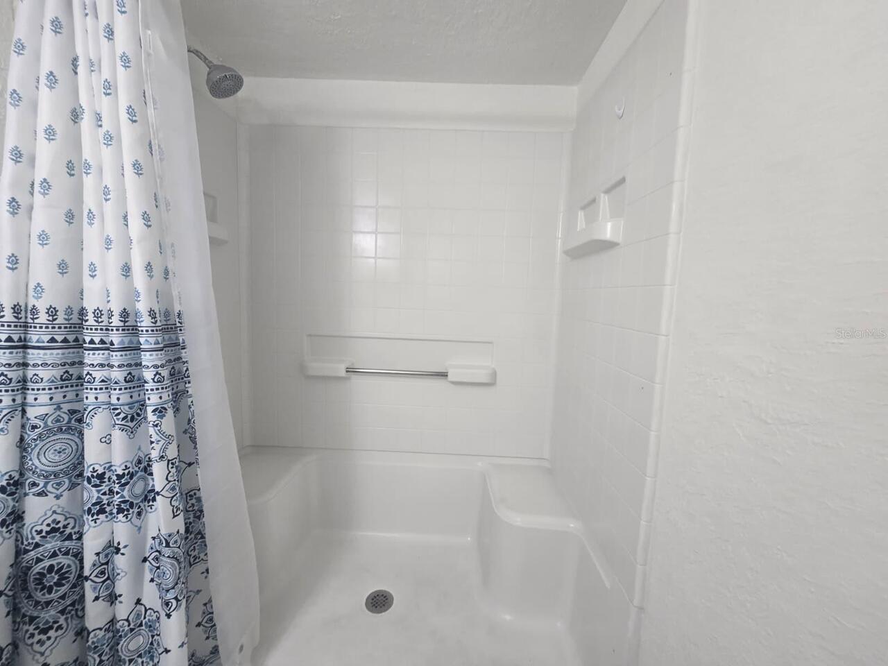 Listing Photo 12