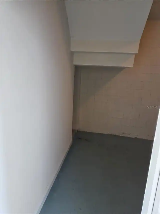 Listing Photo 9