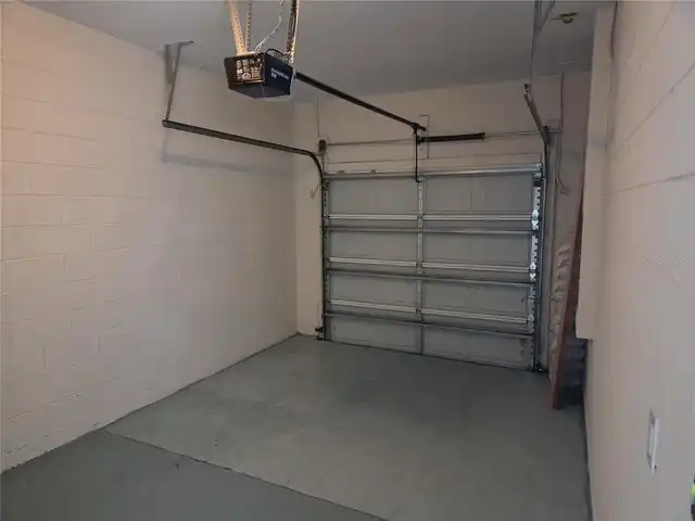 Listing Photo 10