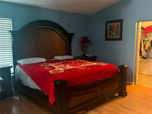 Listing Photo 10