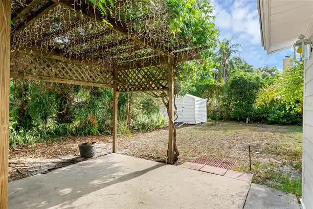 Listing Photo 14