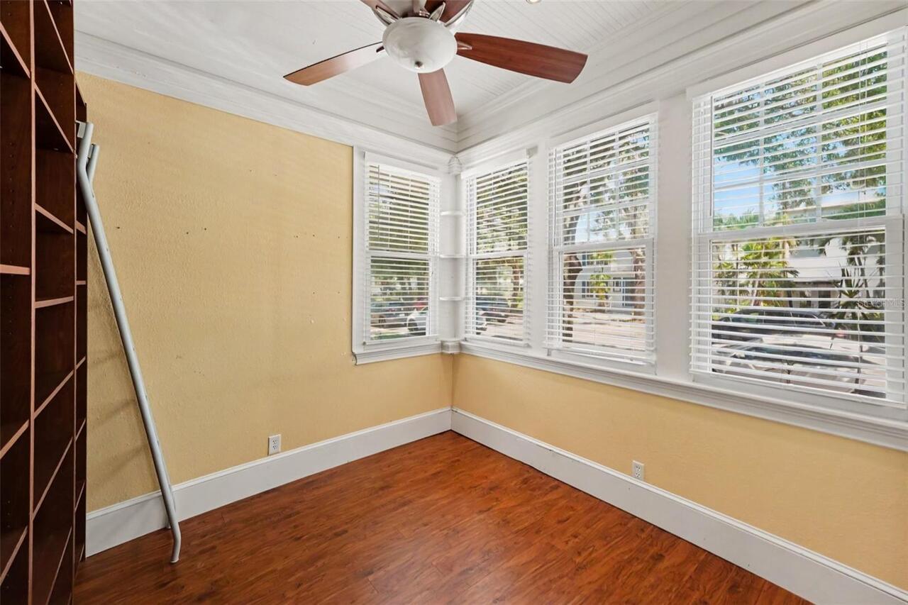 Listing Photo 12