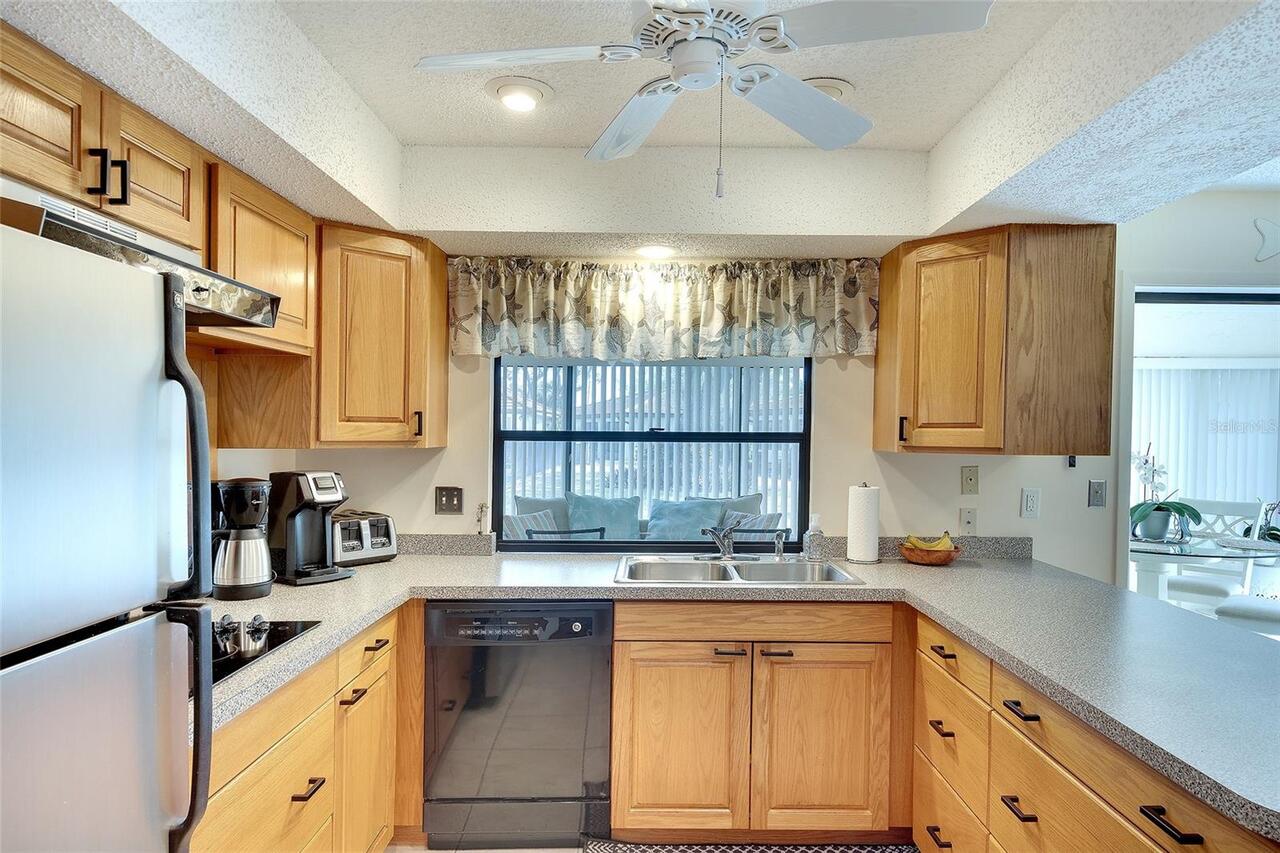 Listing Photo 14