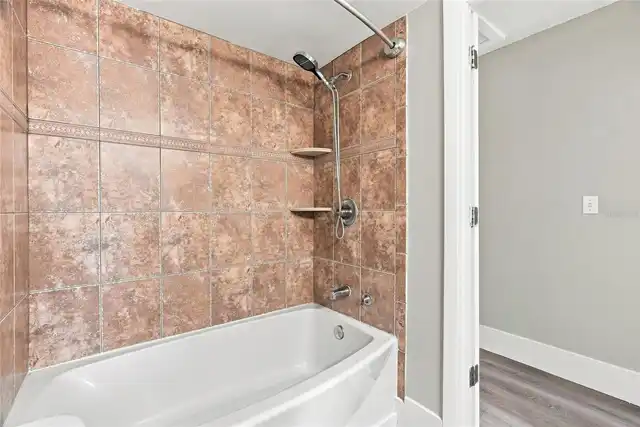 Listing Photo 32