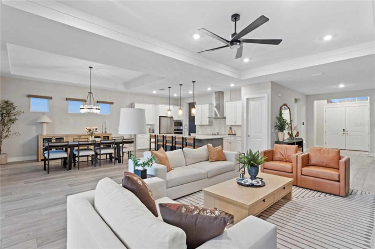 Listing Photo 8