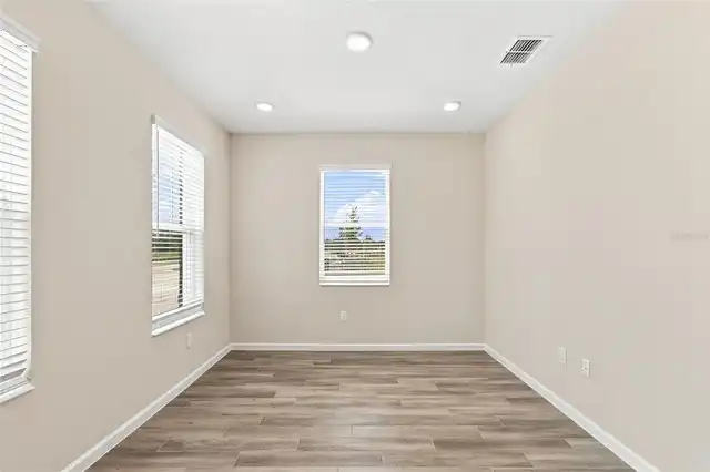 Listing Photo 34