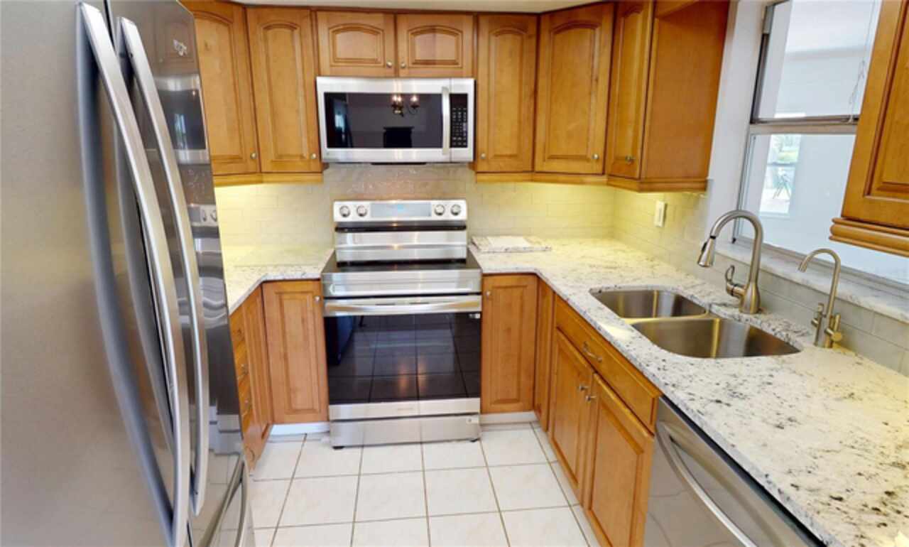 Listing Photo 9
