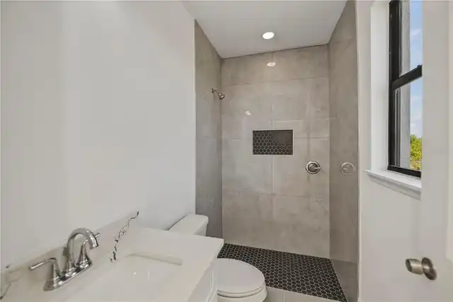 Listing Photo 37