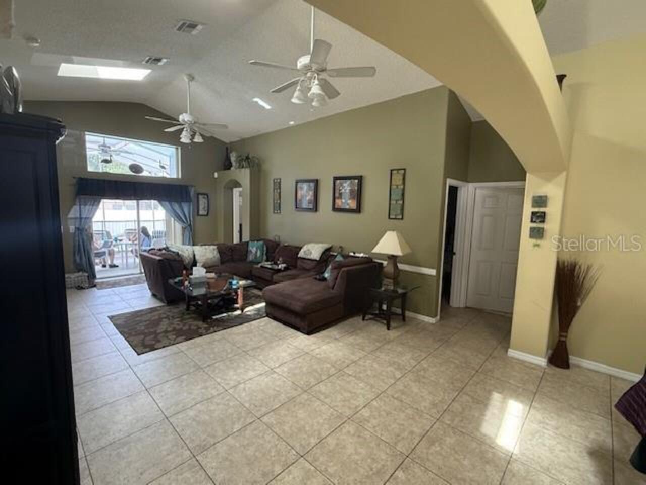 Listing Photo 8