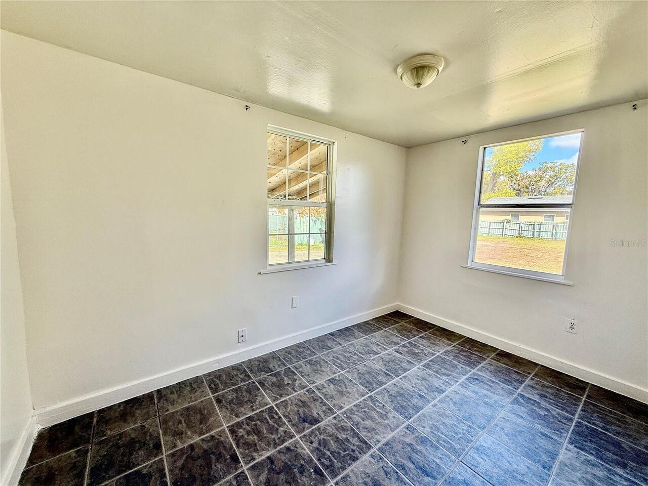Listing Photo 9