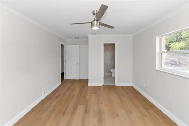 Listing Photo 14