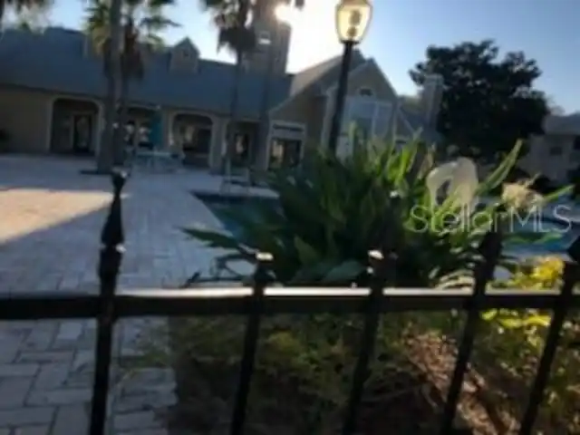 Listing Photo 11