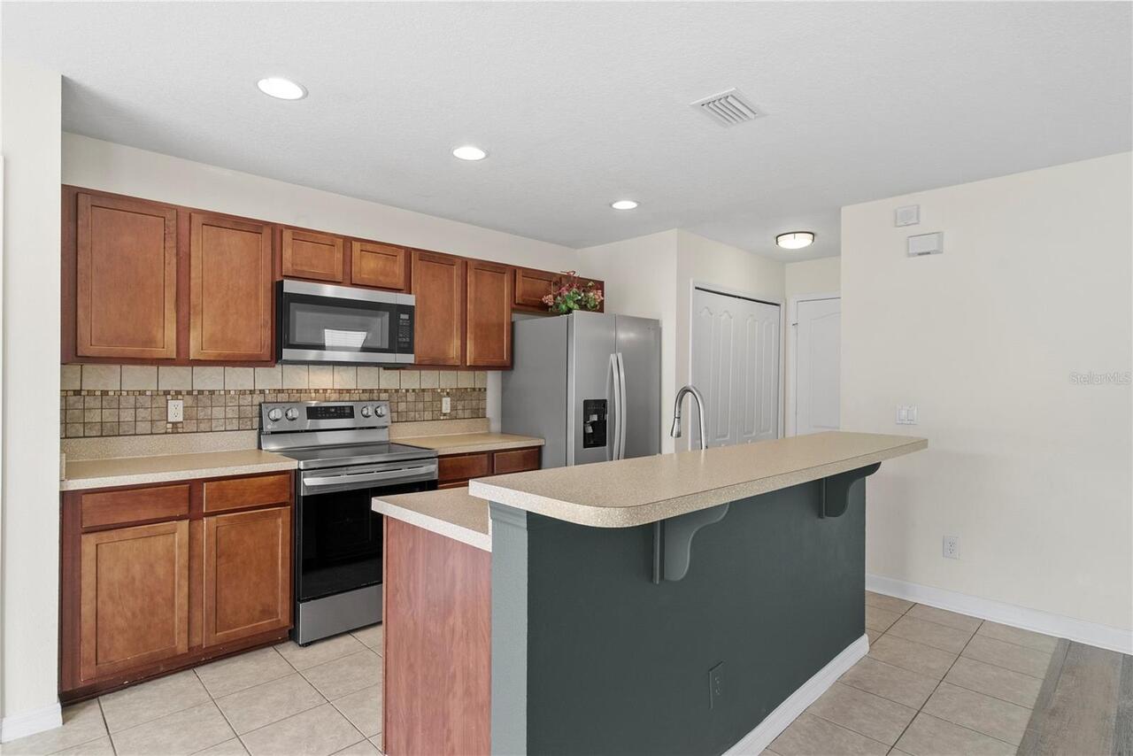Listing Photo 8