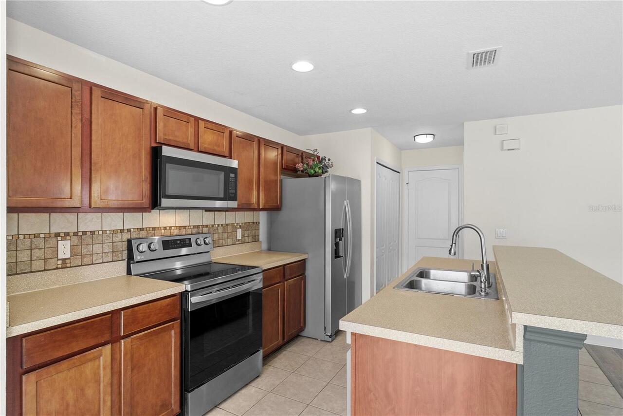 Listing Photo 10