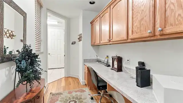 Listing Photo 8