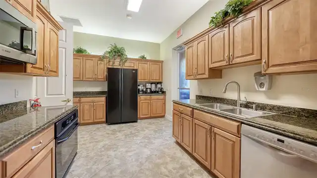 Listing Photo 37
