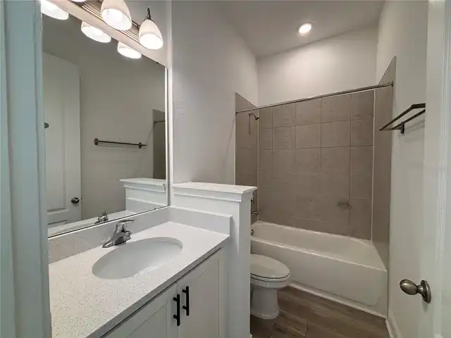 Listing Photo 7