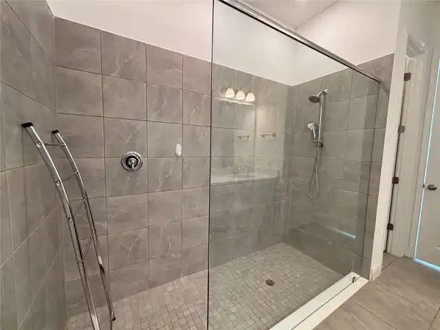 Listing Photo 19