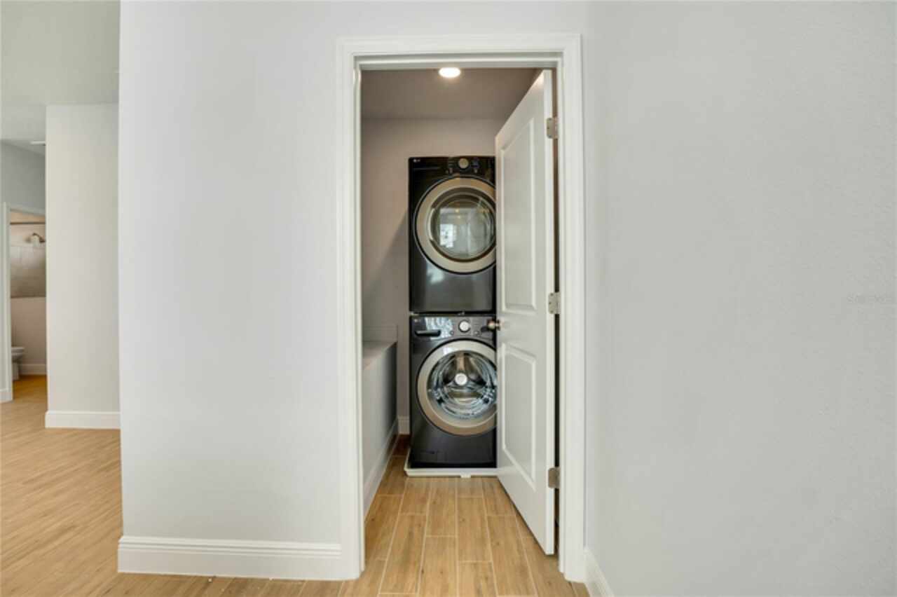 Listing Photo 11