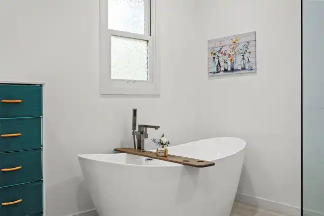 Listing Photo 19