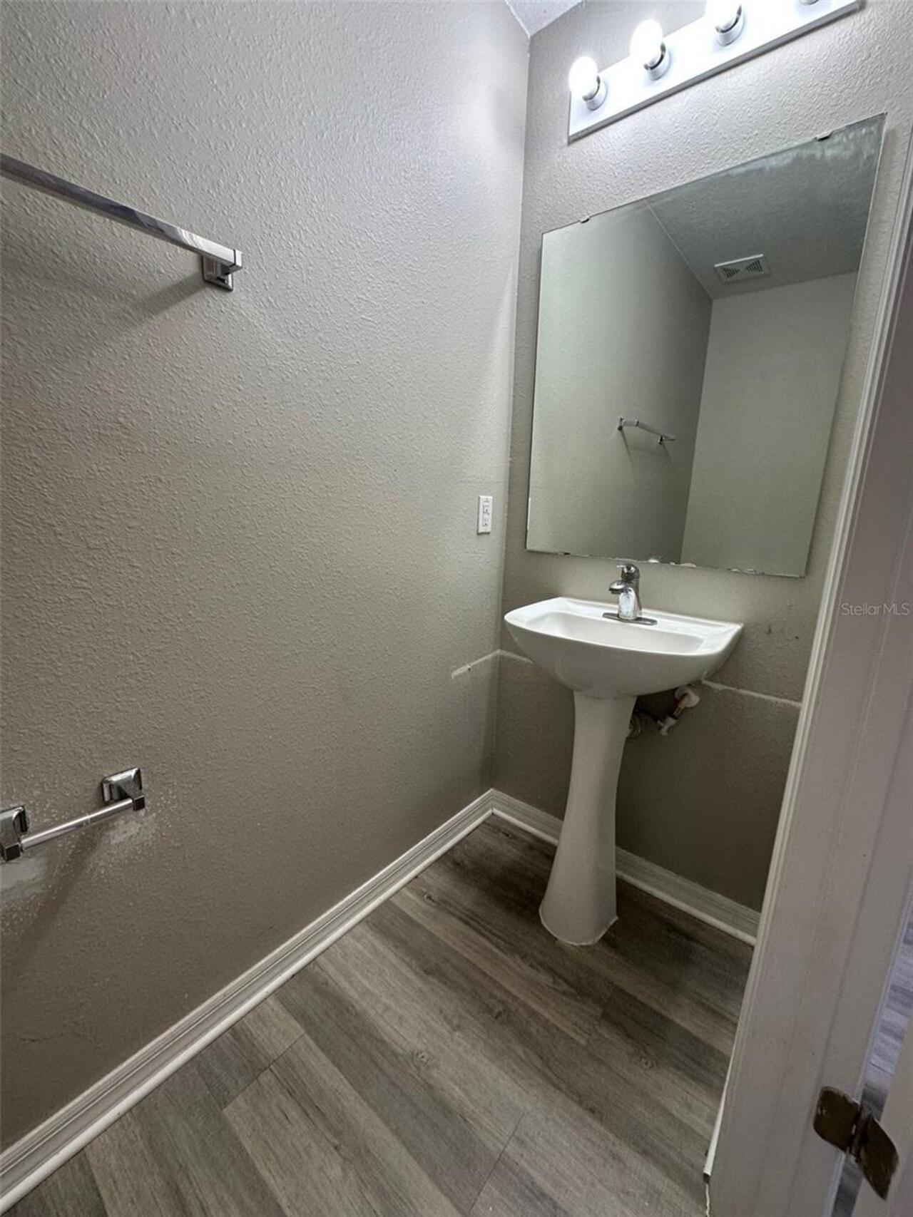 Listing Photo 10