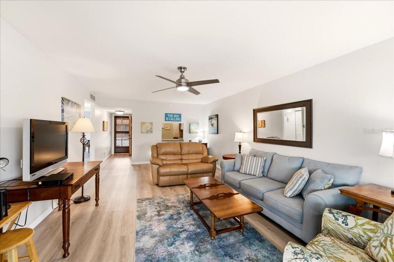 Listing Photo 9