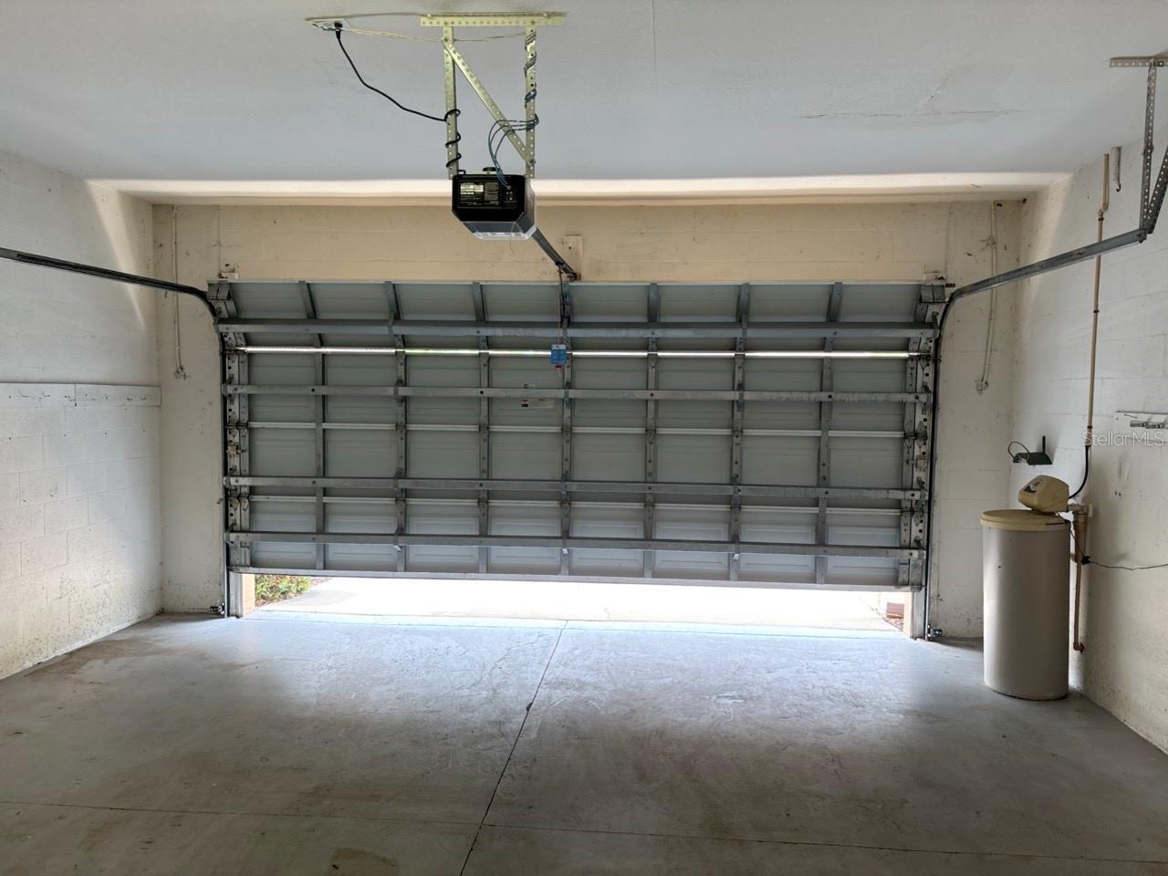 Listing Photo 10