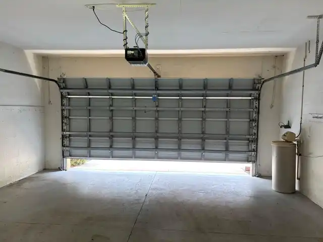 Listing Photo 10