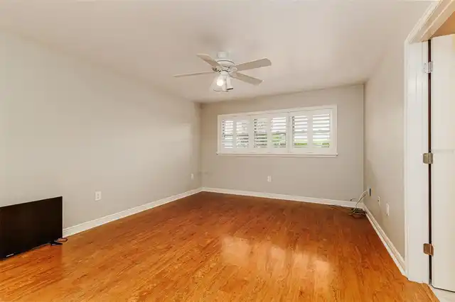 Listing Photo 27