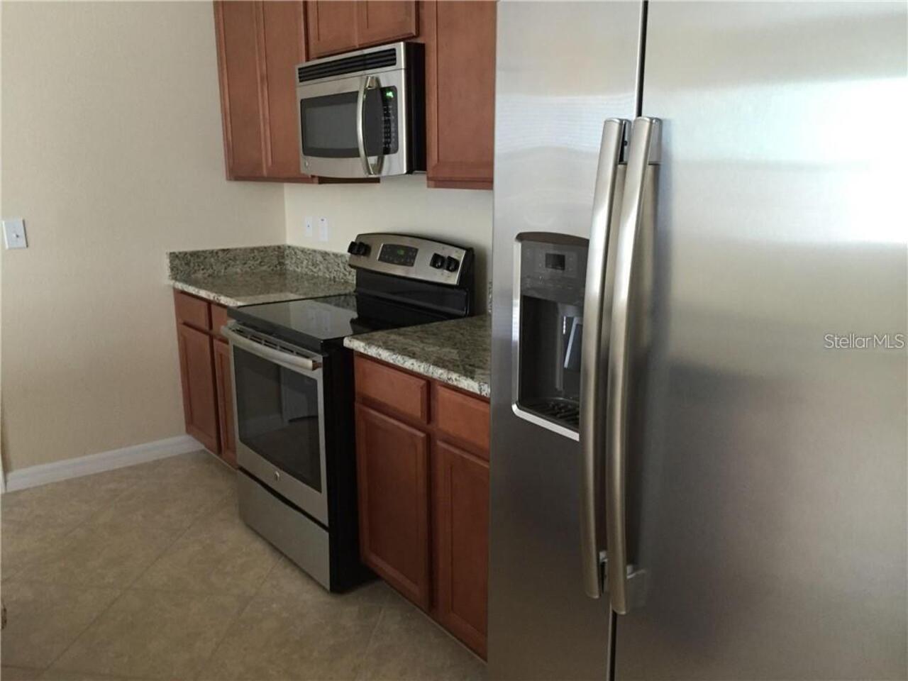 Listing Photo 8