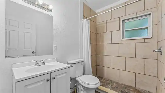 Listing Photo 14