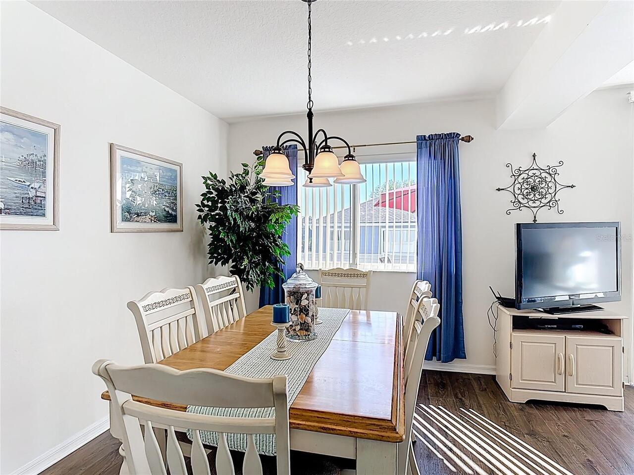 Listing Photo 8