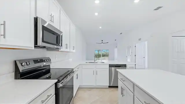 Listing Photo 9