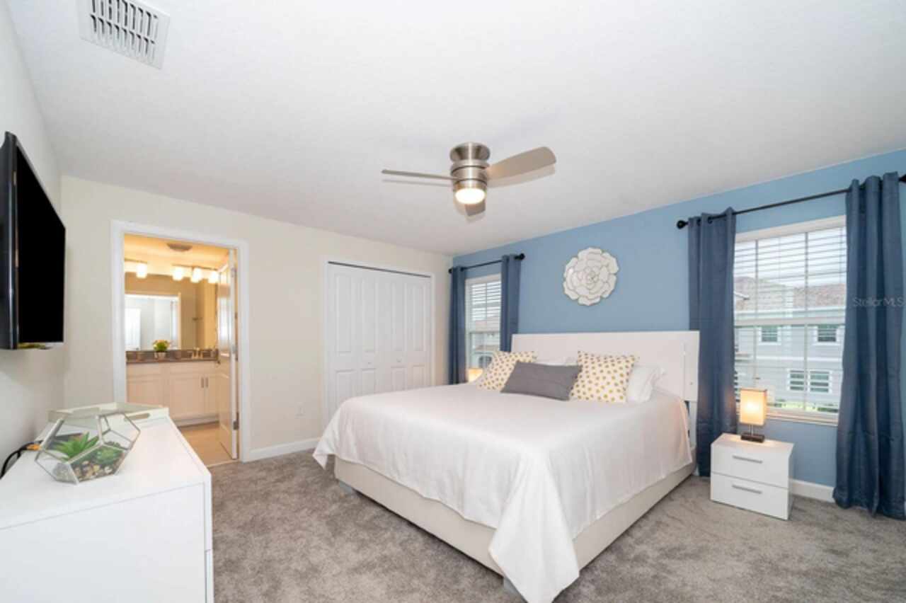Listing Photo 12