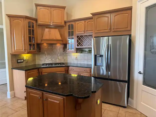 Listing Photo 16