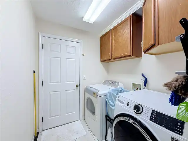 Listing Photo 12
