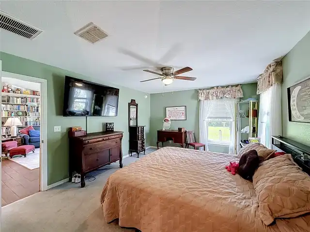 Listing Photo 15