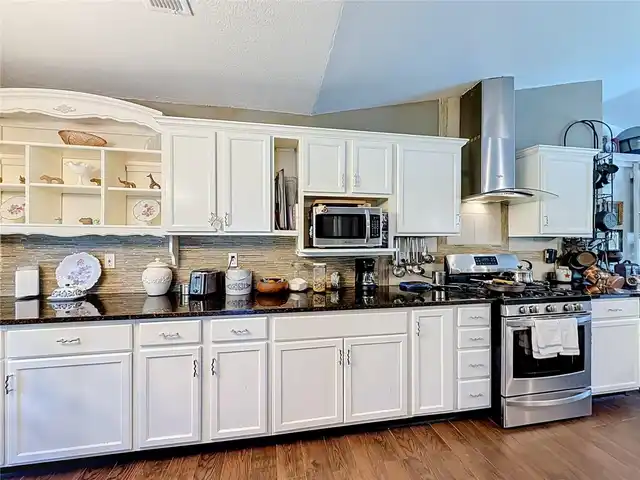 Listing Photo 33