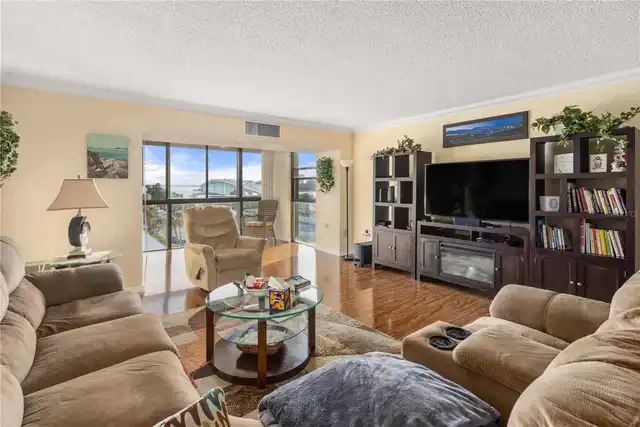 Listing Photo 17