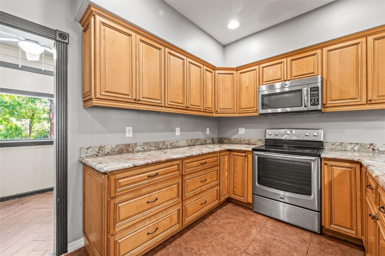 Listing Photo 8