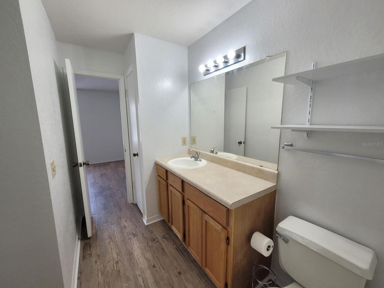 Listing Photo 11