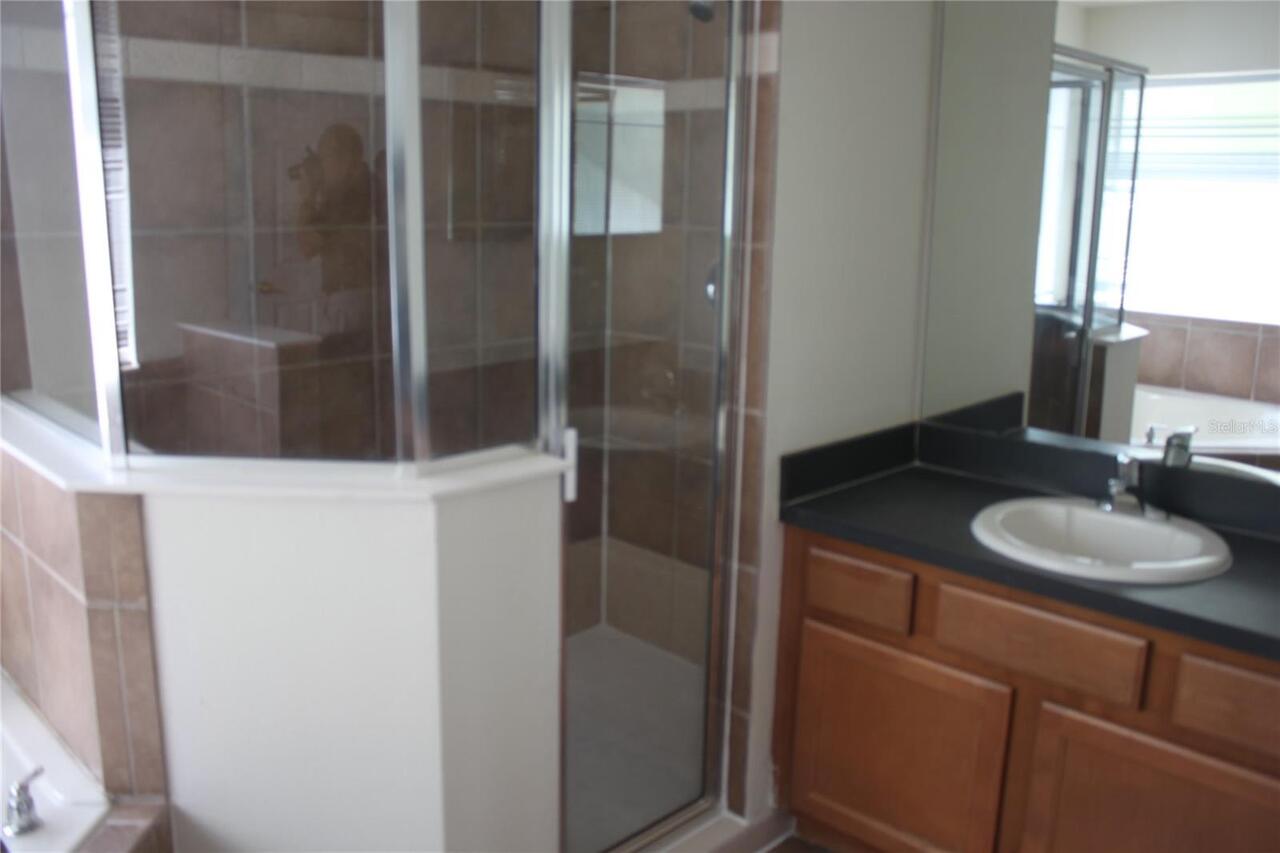 Listing Photo 12