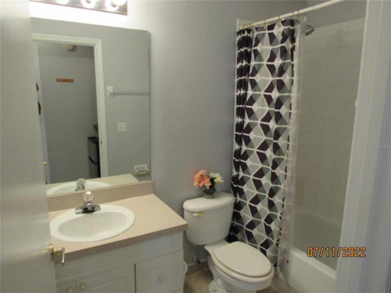 Listing Photo 11