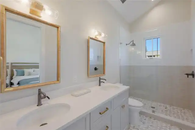 Listing Photo 37