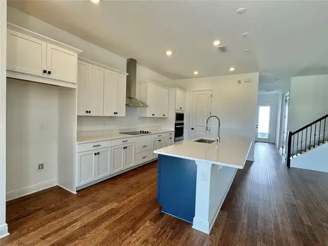 Listing Photo 9