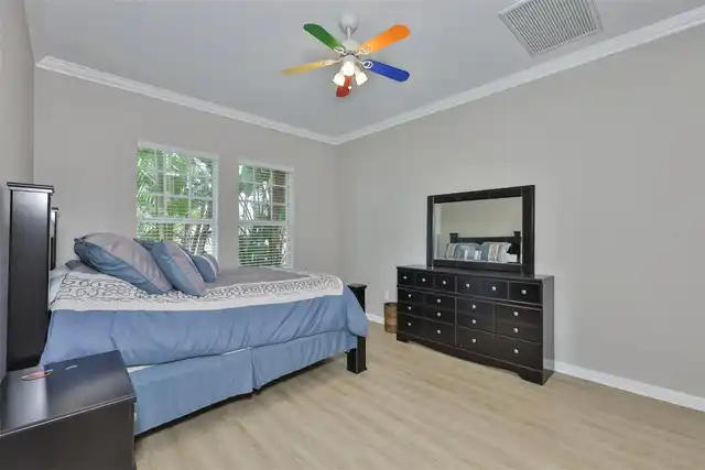 Listing Photo 36