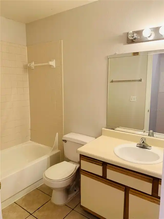 Listing Photo 11