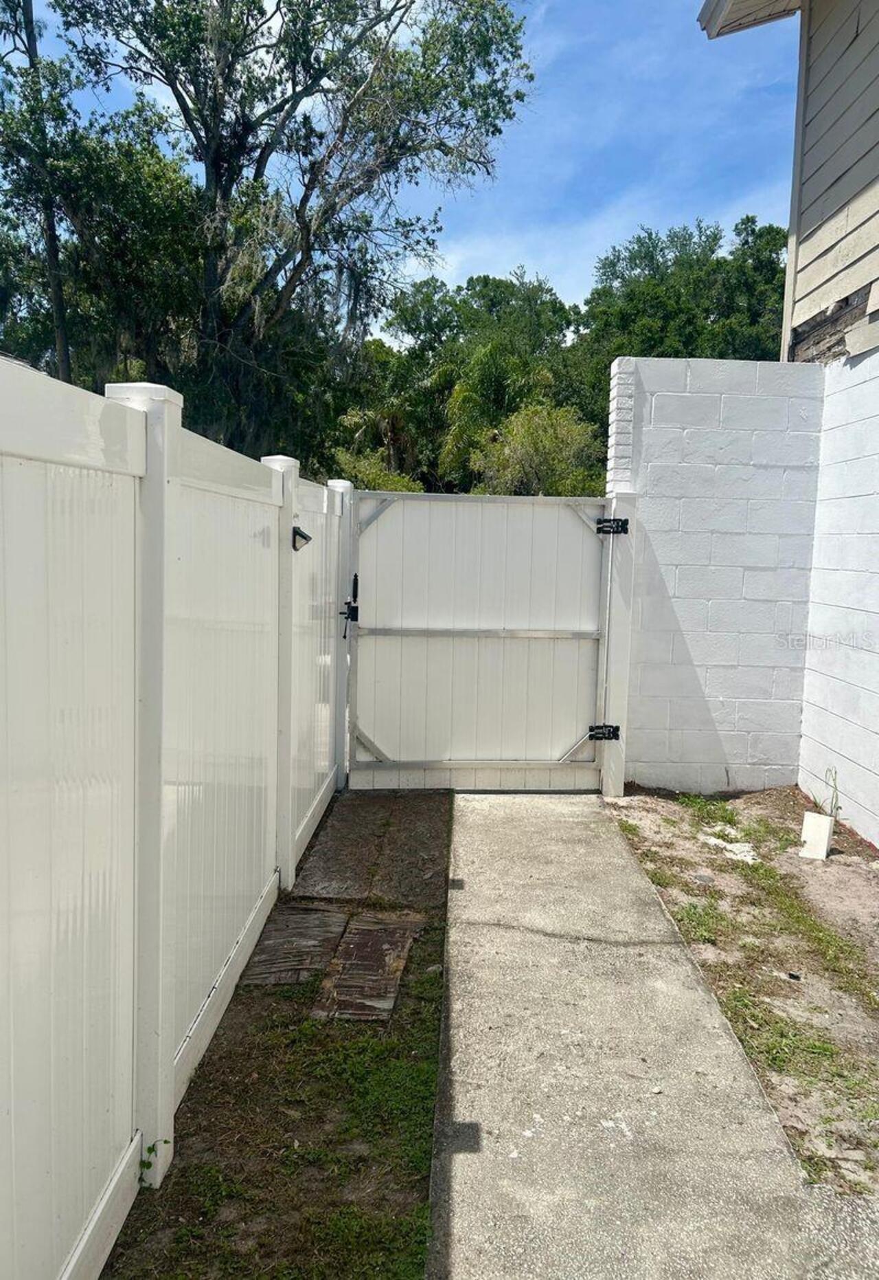Listing Photo 12