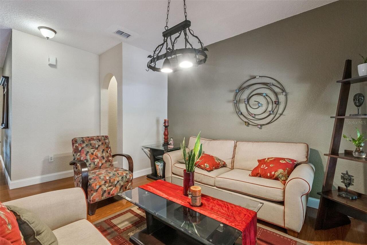 Listing Photo 8