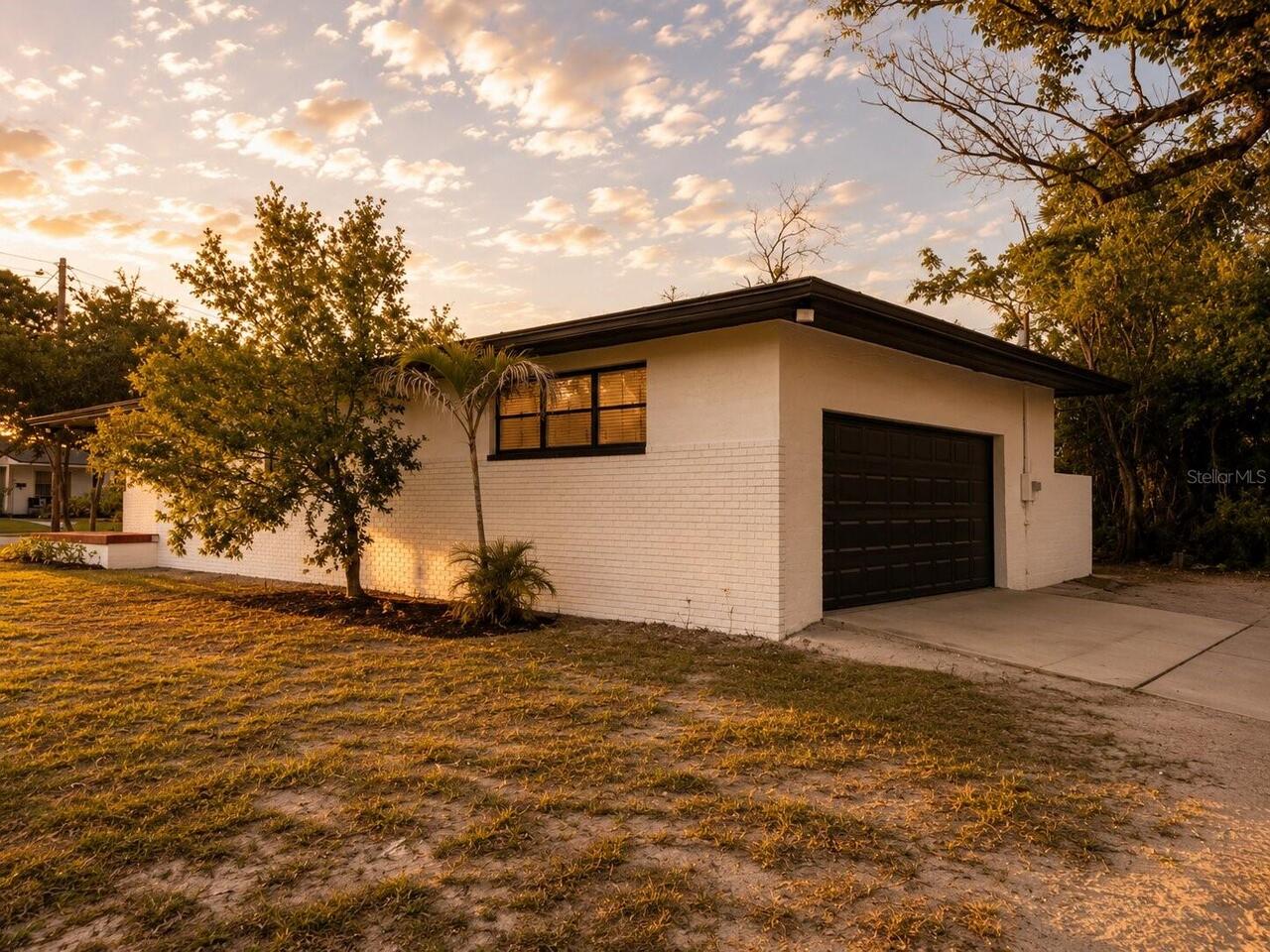 Listing Photo 9